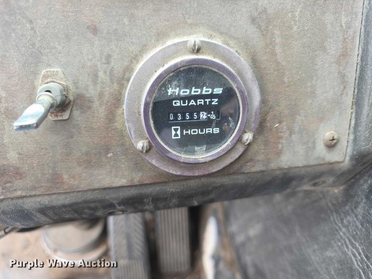 image for item FH6107 1995 Peterbilt 320 refuse truck