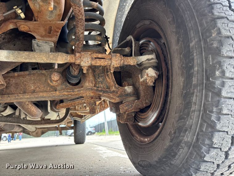 image for item FH6112 2000 Ford E250 van