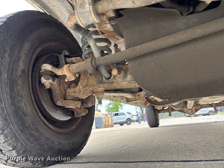 image for item FH6112 2000 Ford E250 van