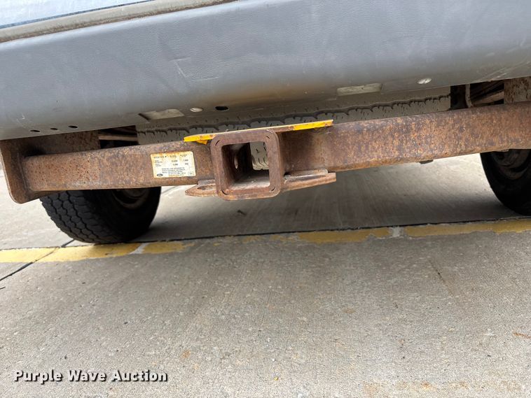 image for item FH6112 2000 Ford E250 van