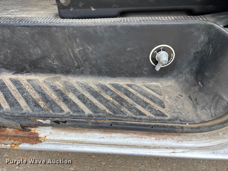 image for item FH6112 2000 Ford E250 van