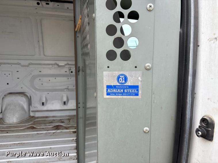 image for item FH6112 2000 Ford E250 van