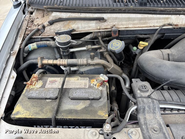 image for item FH6112 2000 Ford E250 van