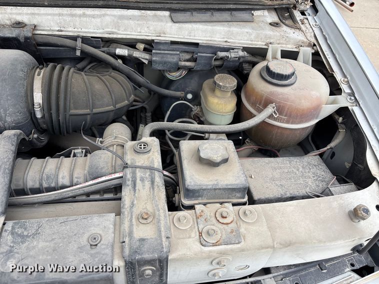 image for item FH6112 2000 Ford E250 van