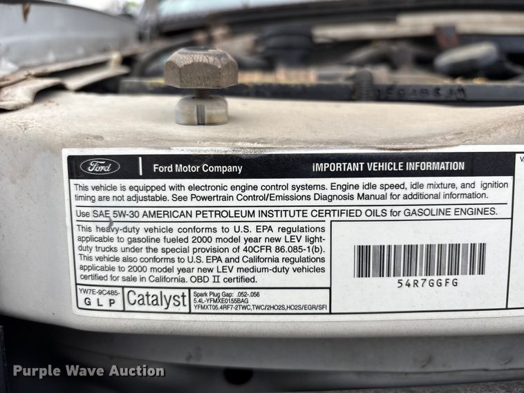 image for item FH6112 2000 Ford E250 van