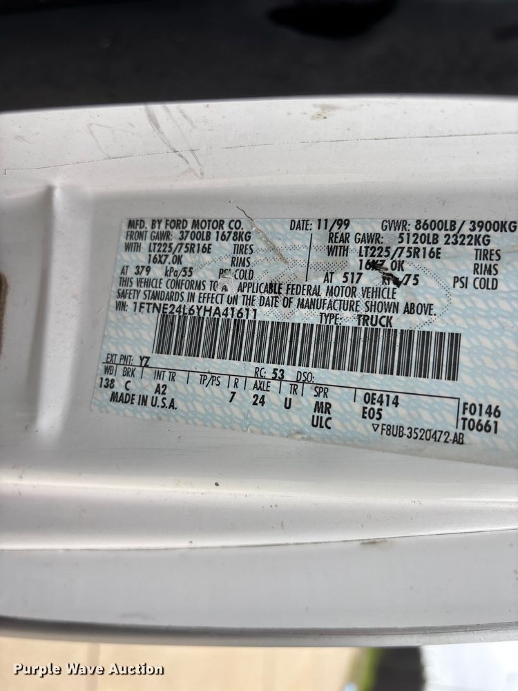 image for item FH6112 2000 Ford E250 van