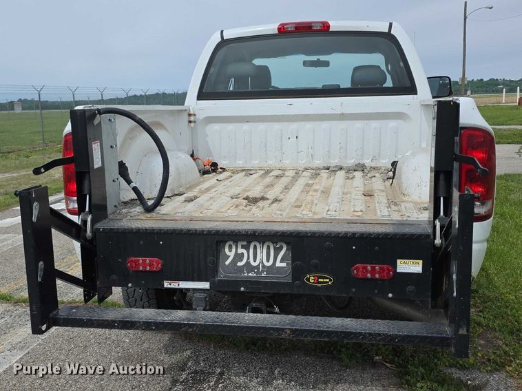 image for item FH6113 2005 Dodge Ram 3500 Ext. Cab pickup truck