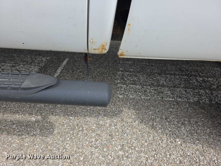 image for item FH6113 2005 Dodge Ram 3500 Ext. Cab pickup truck