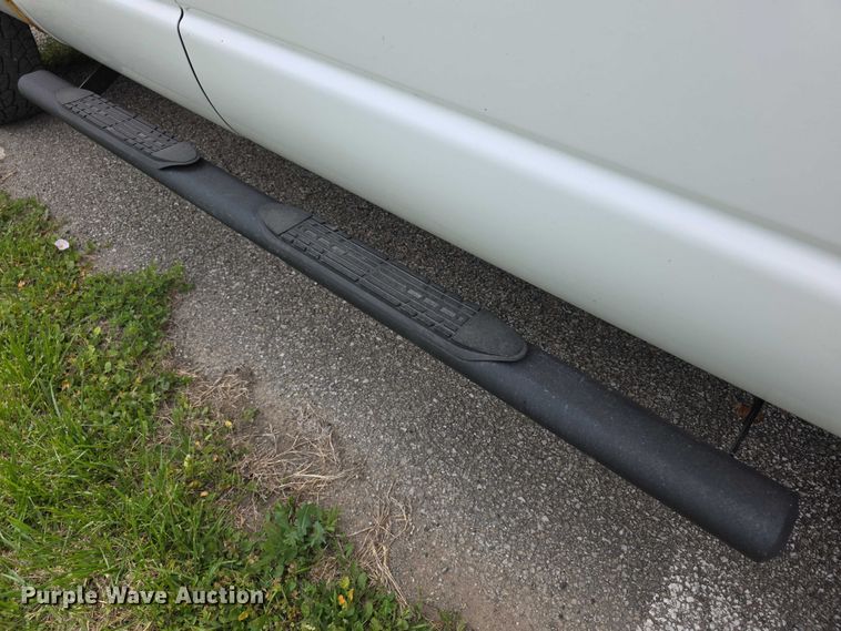 image for item FH6113 2005 Dodge Ram 3500 Ext. Cab pickup truck