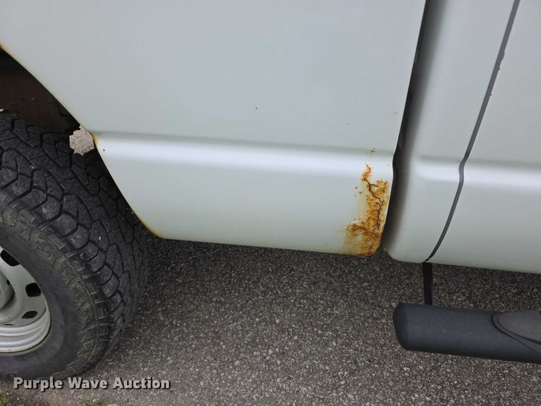 image for item FH6113 2005 Dodge Ram 3500 Ext. Cab pickup truck