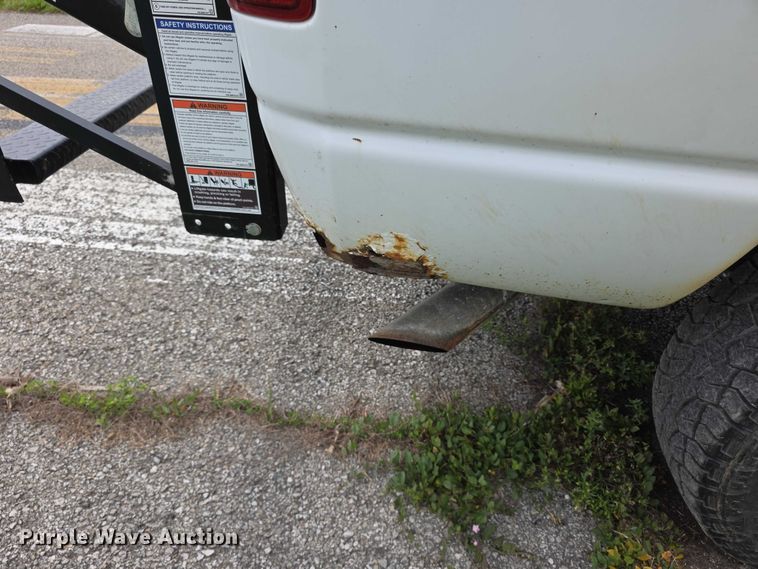image for item FH6113 2005 Dodge Ram 3500 Ext. Cab pickup truck