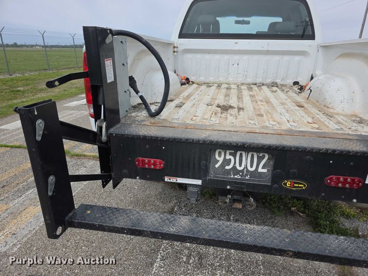 image for item FH6113 2005 Dodge Ram 3500 Ext. Cab pickup truck