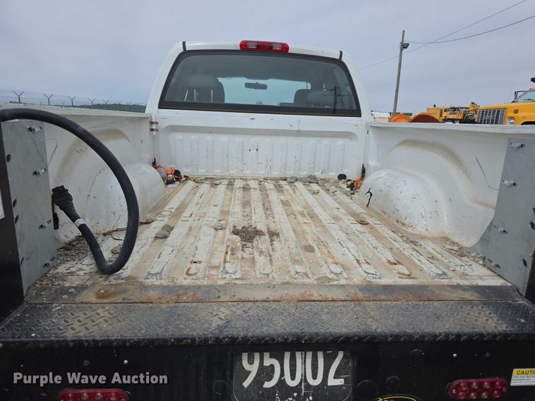 image for item FH6113 2005 Dodge Ram 3500 Ext. Cab pickup truck