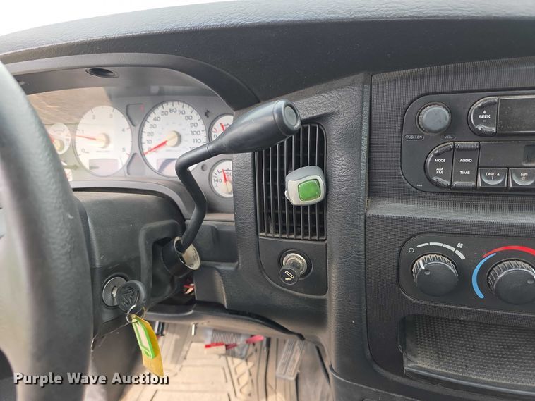 image for item FH6113 2005 Dodge Ram 3500 Ext. Cab pickup truck