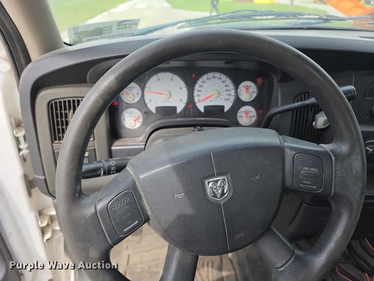 image for item FH6113 2005 Dodge Ram 3500 Ext. Cab pickup truck