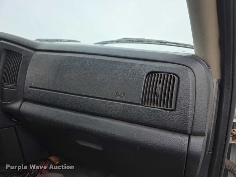image for item FH6113 2005 Dodge Ram 3500 Ext. Cab pickup truck