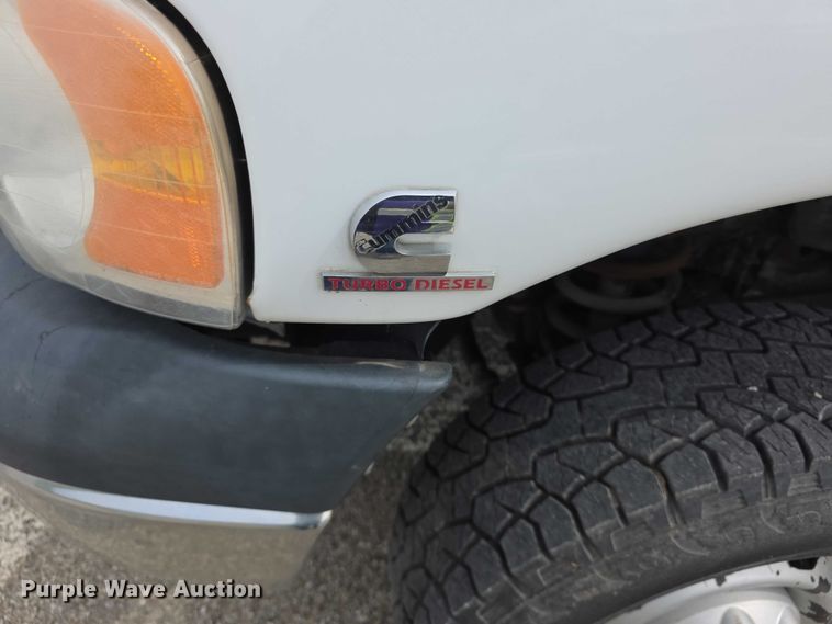 image for item FH6113 2005 Dodge Ram 3500 Ext. Cab pickup truck