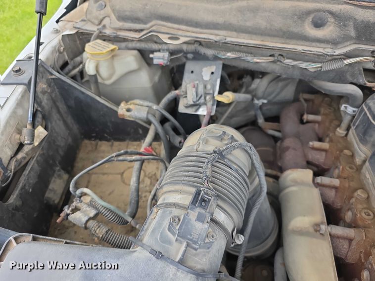 image for item FH6113 2005 Dodge Ram 3500 Ext. Cab pickup truck