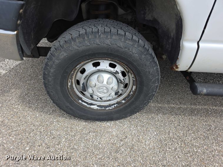 image for item FH6113 2005 Dodge Ram 3500 Ext. Cab pickup truck