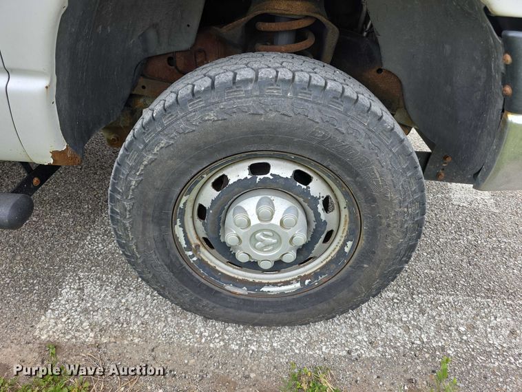 image for item FH6113 2005 Dodge Ram 3500 Ext. Cab pickup truck