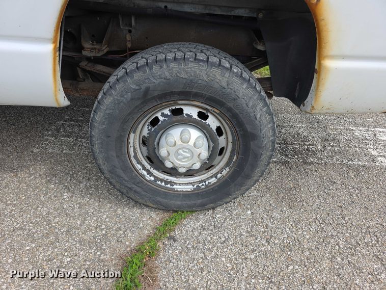 image for item FH6113 2005 Dodge Ram 3500 Ext. Cab pickup truck