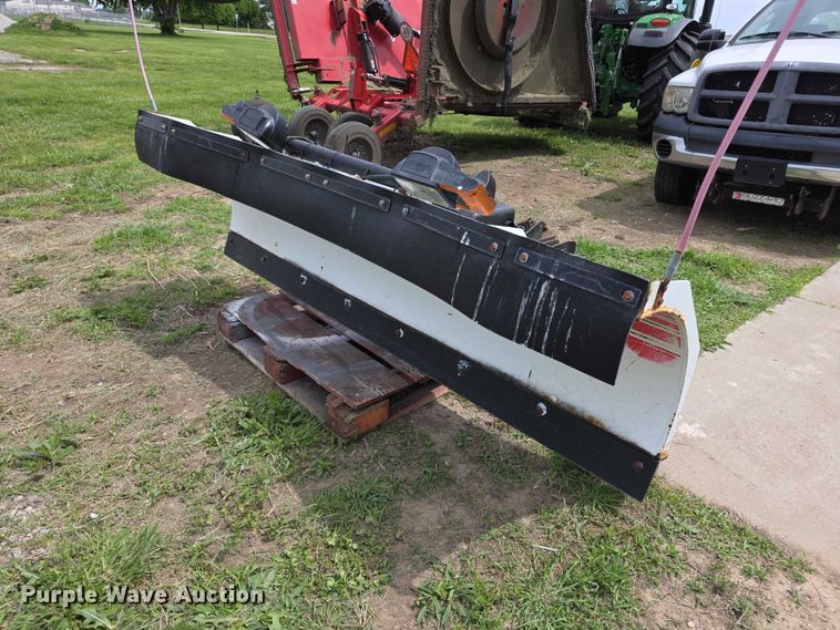 image for item FH6113 2005 Dodge Ram 3500 Ext. Cab pickup truck
