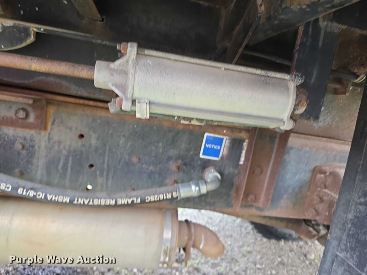 image for item FH6114 1996 GMC Topkick dump truck