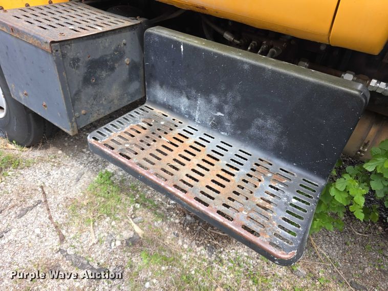 image for item FH6114 1996 GMC Topkick dump truck