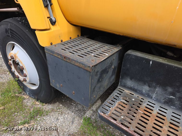 image for item FH6114 1996 GMC Topkick dump truck