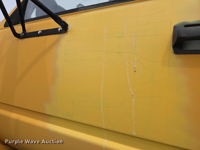 image for item FH6114 1996 GMC Topkick dump truck