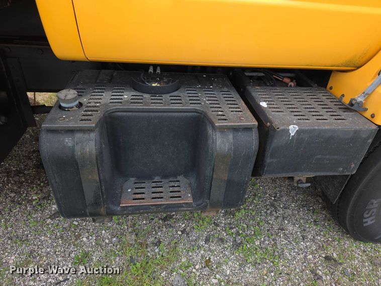 image for item FH6114 1996 GMC Topkick dump truck