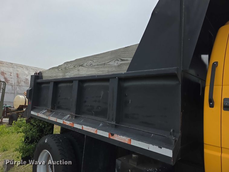 image for item FH6114 1996 GMC Topkick dump truck
