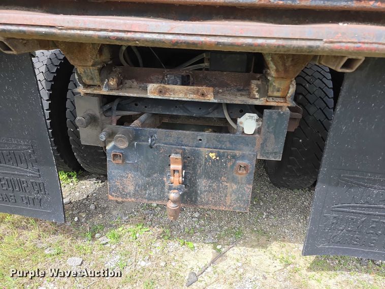 image for item FH6114 1996 GMC Topkick dump truck