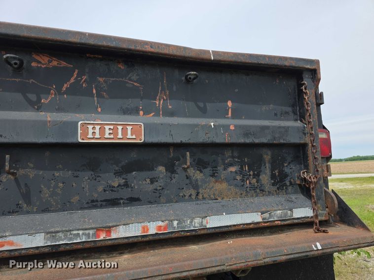image for item FH6114 1996 GMC Topkick dump truck