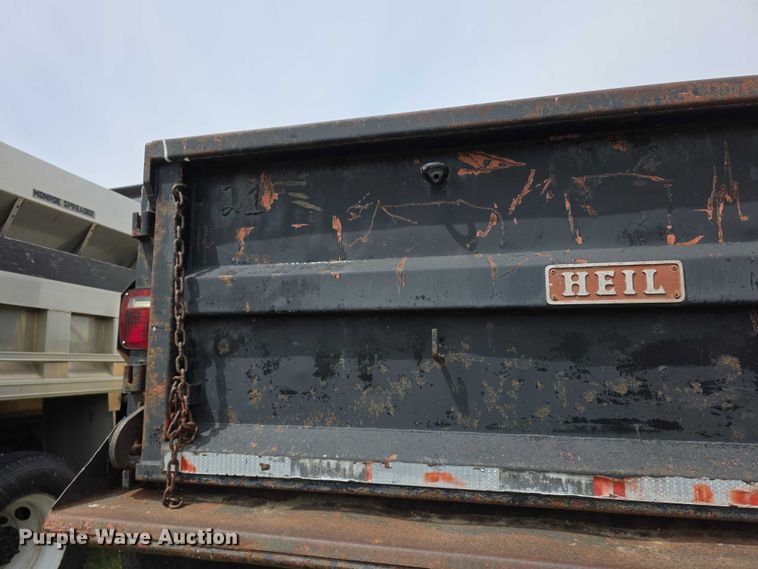 image for item FH6114 1996 GMC Topkick dump truck