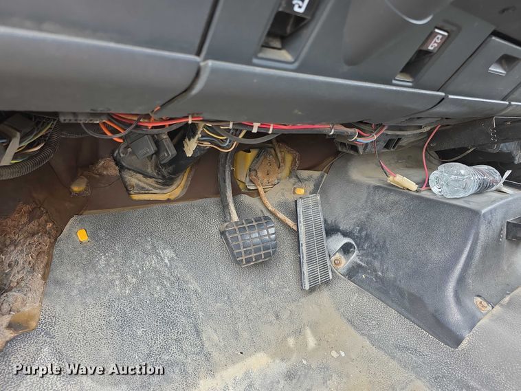 image for item FH6114 1996 GMC Topkick dump truck