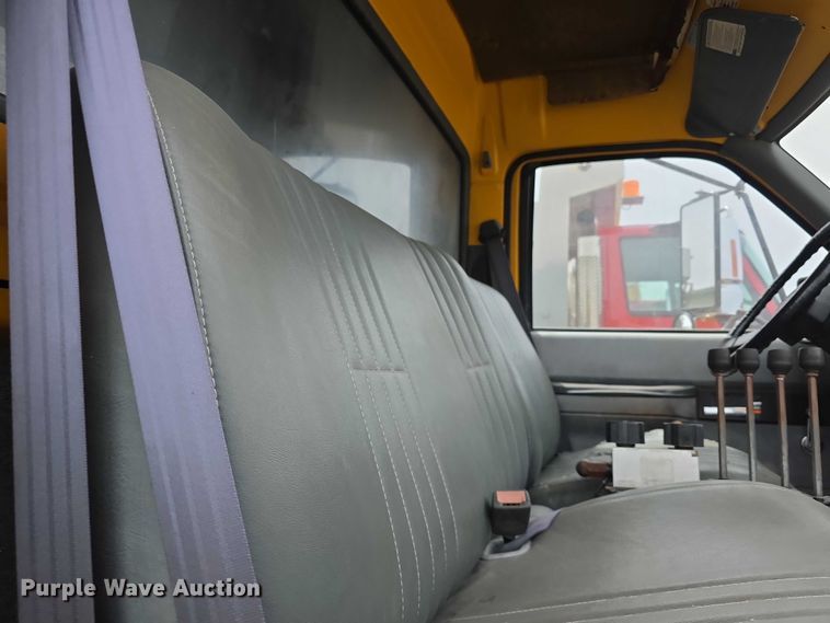 image for item FH6114 1996 GMC Topkick dump truck