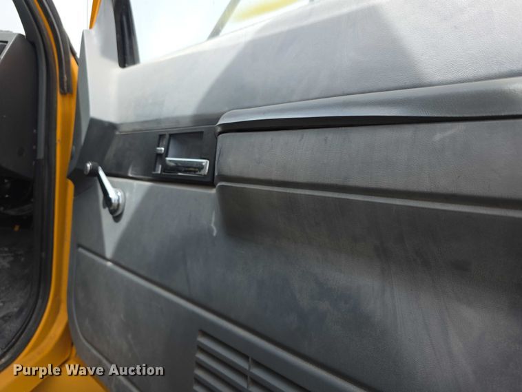 image for item FH6114 1996 GMC Topkick dump truck