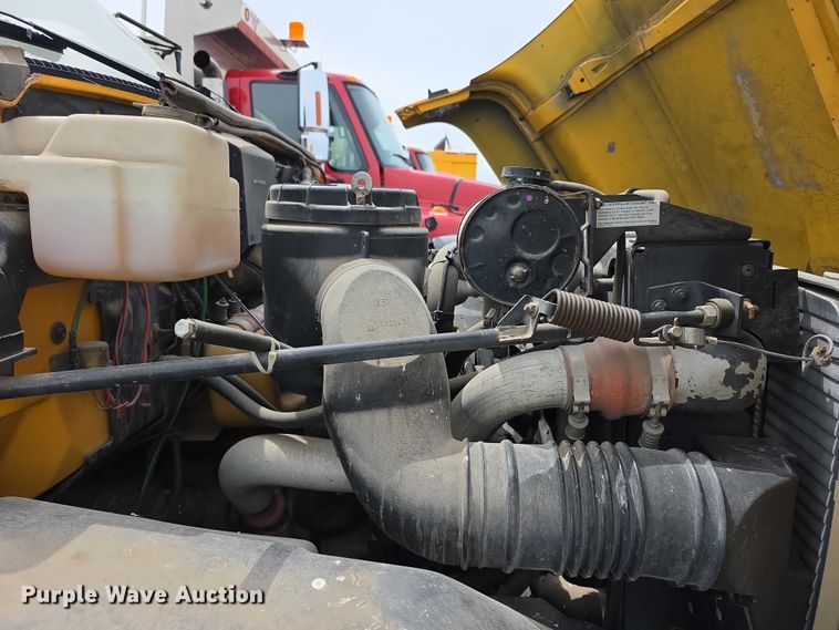 image for item FH6114 1996 GMC Topkick dump truck
