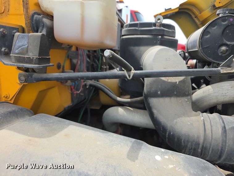 image for item FH6114 1996 GMC Topkick dump truck