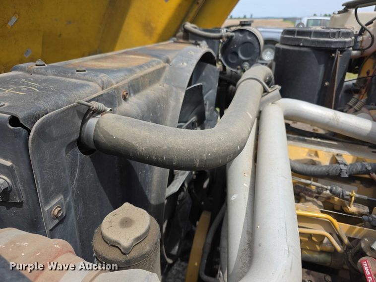 image for item FH6114 1996 GMC Topkick dump truck