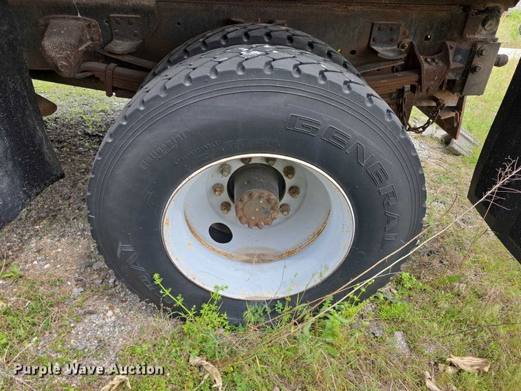 image for item FH6114 1996 GMC Topkick dump truck