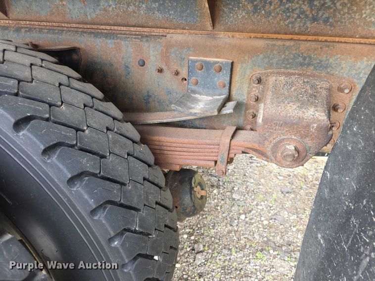 image for item FH6114 1996 GMC Topkick dump truck