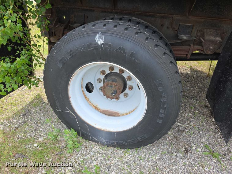 image for item FH6114 1996 GMC Topkick dump truck