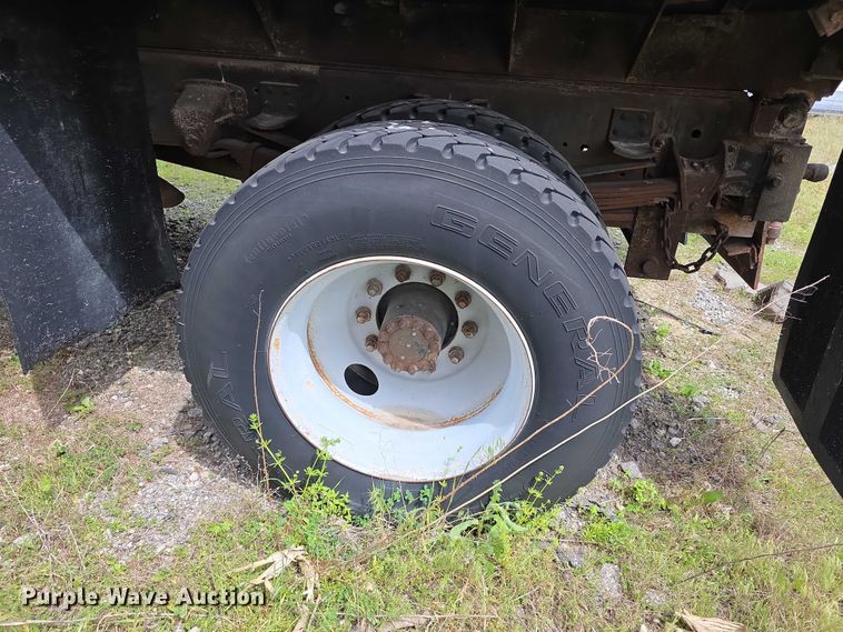 image for item FH6114 1996 GMC Topkick dump truck