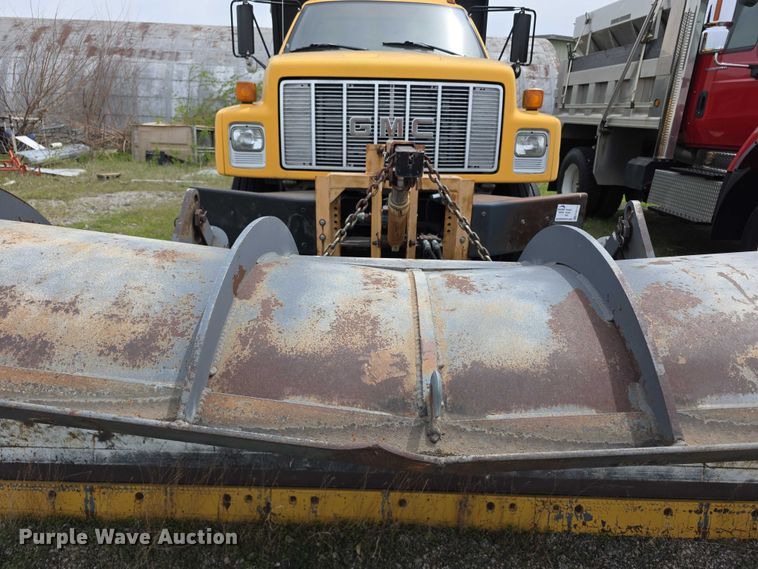 image for item FH6114 1996 GMC Topkick dump truck