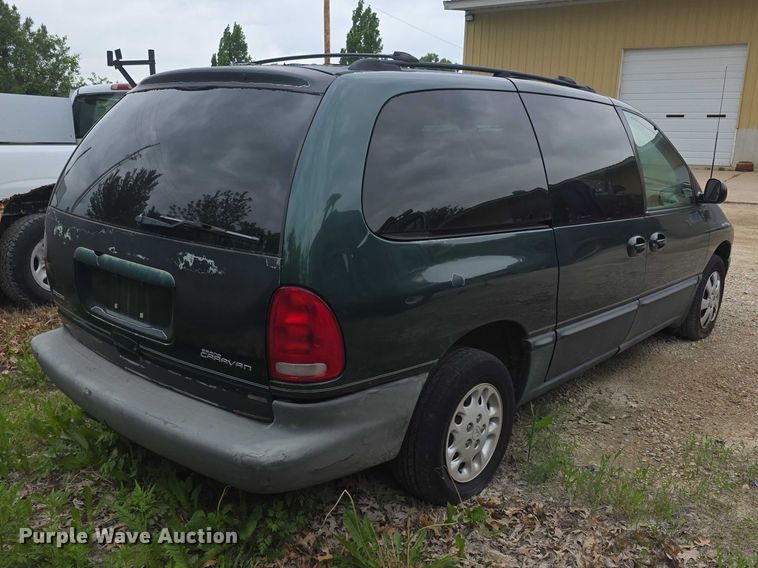 image for item FH6116 1996 Dodge Grand Caravan LE van