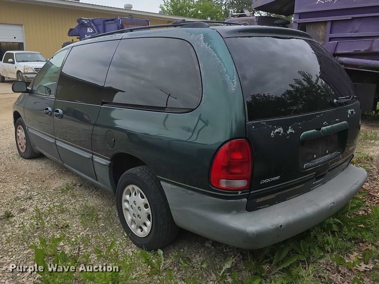 image for item FH6116 1996 Dodge Grand Caravan LE van