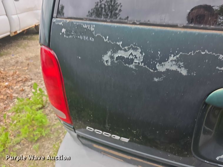 image for item FH6116 1996 Dodge Grand Caravan LE van