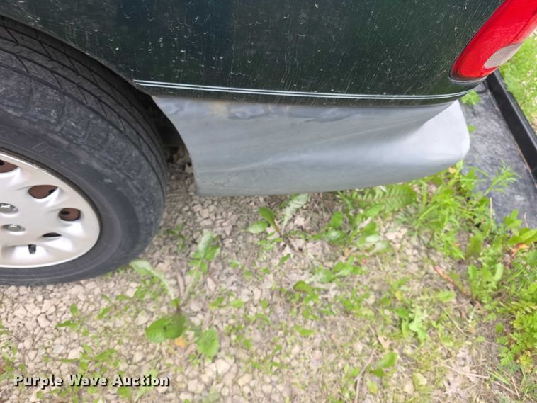 image for item FH6116 1996 Dodge Grand Caravan LE van